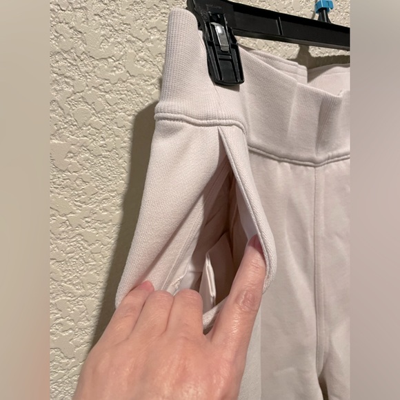 NWT Lululemon Braided Detail HR Joggers Size 6 Cream Color - Picture 16 of 16